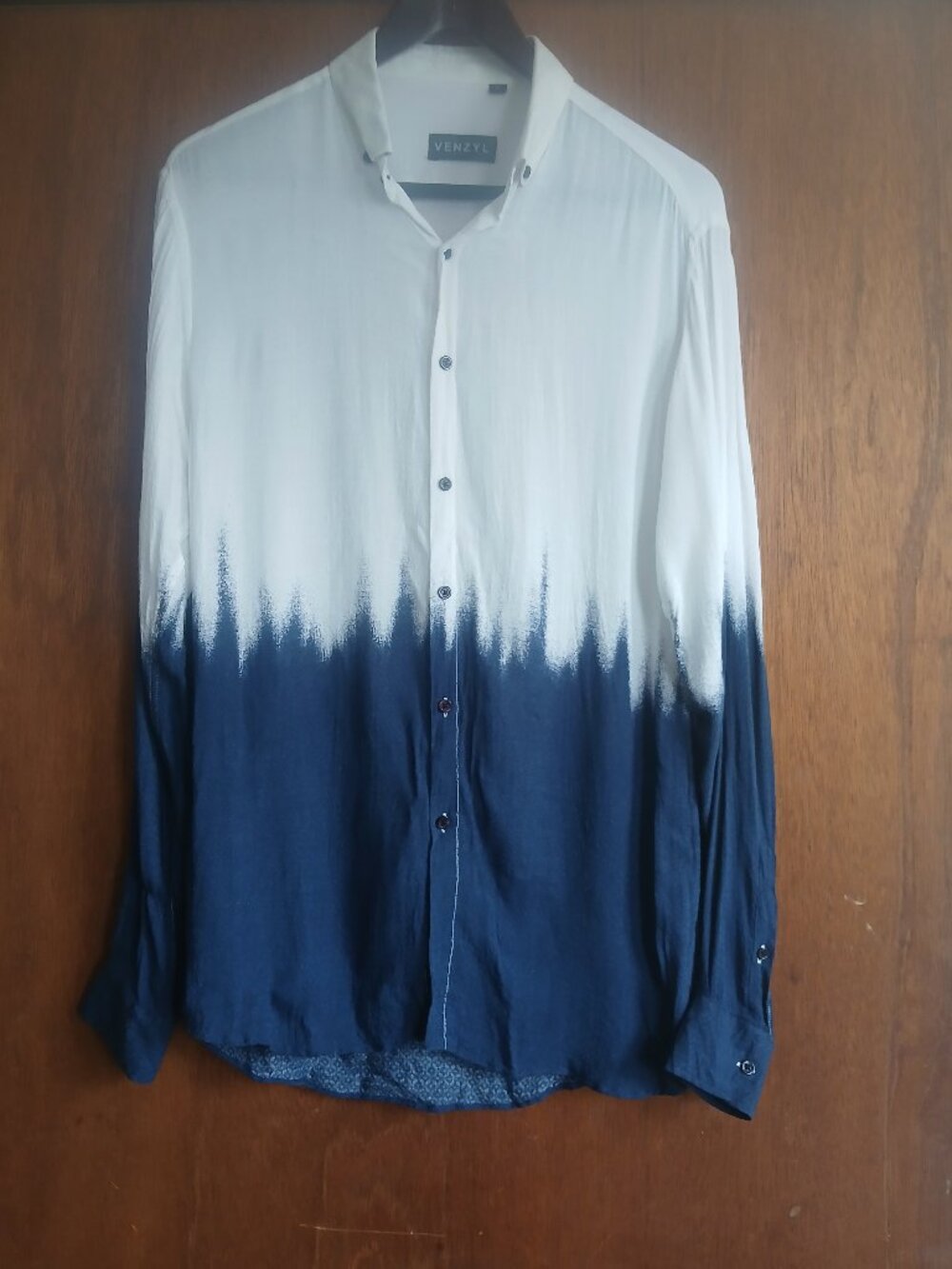 Venzyl Blue and White Ombre Button-Down Men's Shirt - Large - New